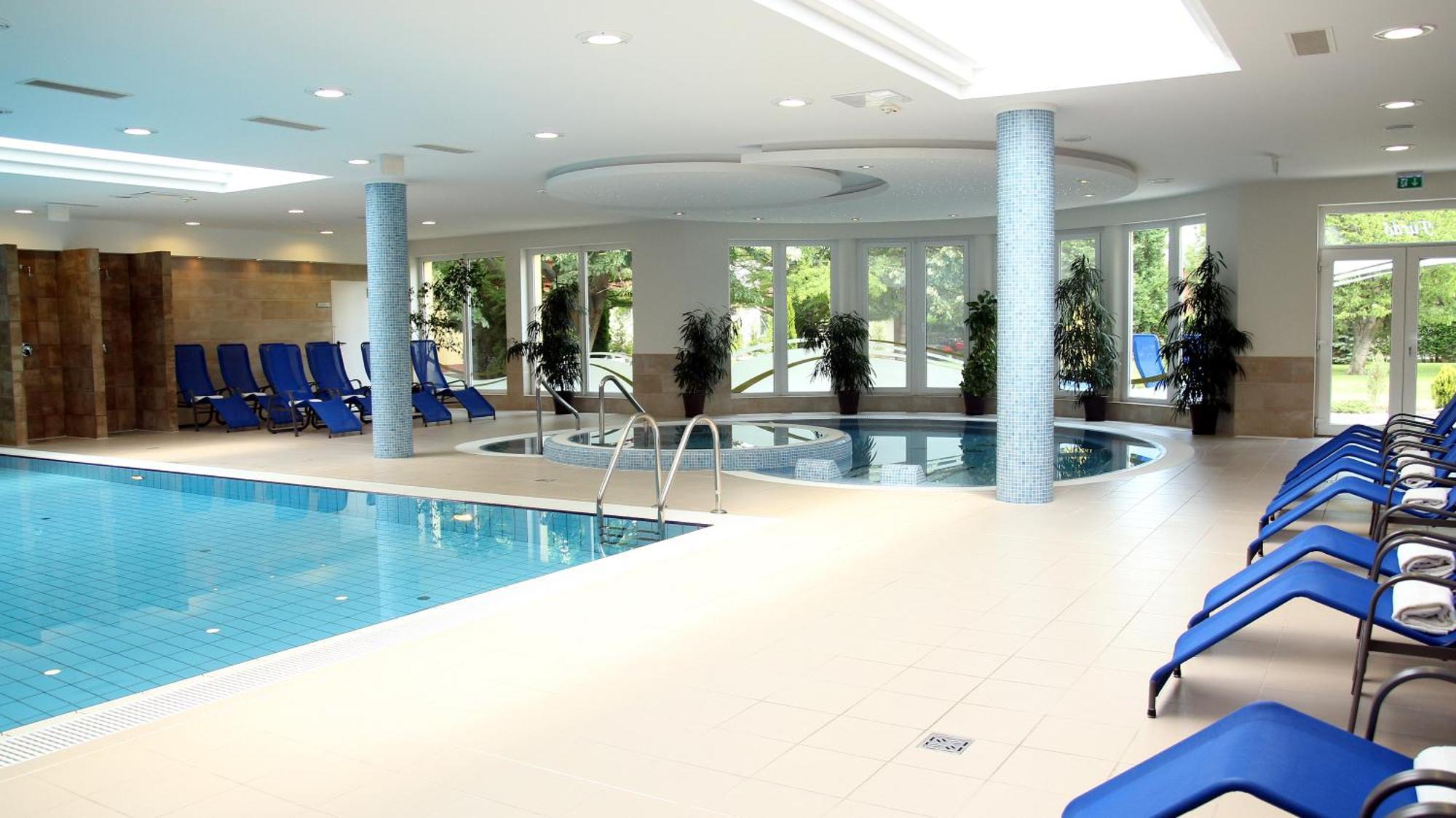 Garden Hotel Wellness Es Konferencia ソルノク 設備 写真