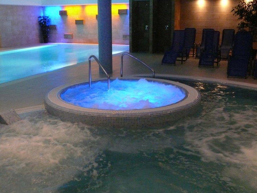 Garden Hotel Wellness Es Konferencia ソルノク エクステリア 写真